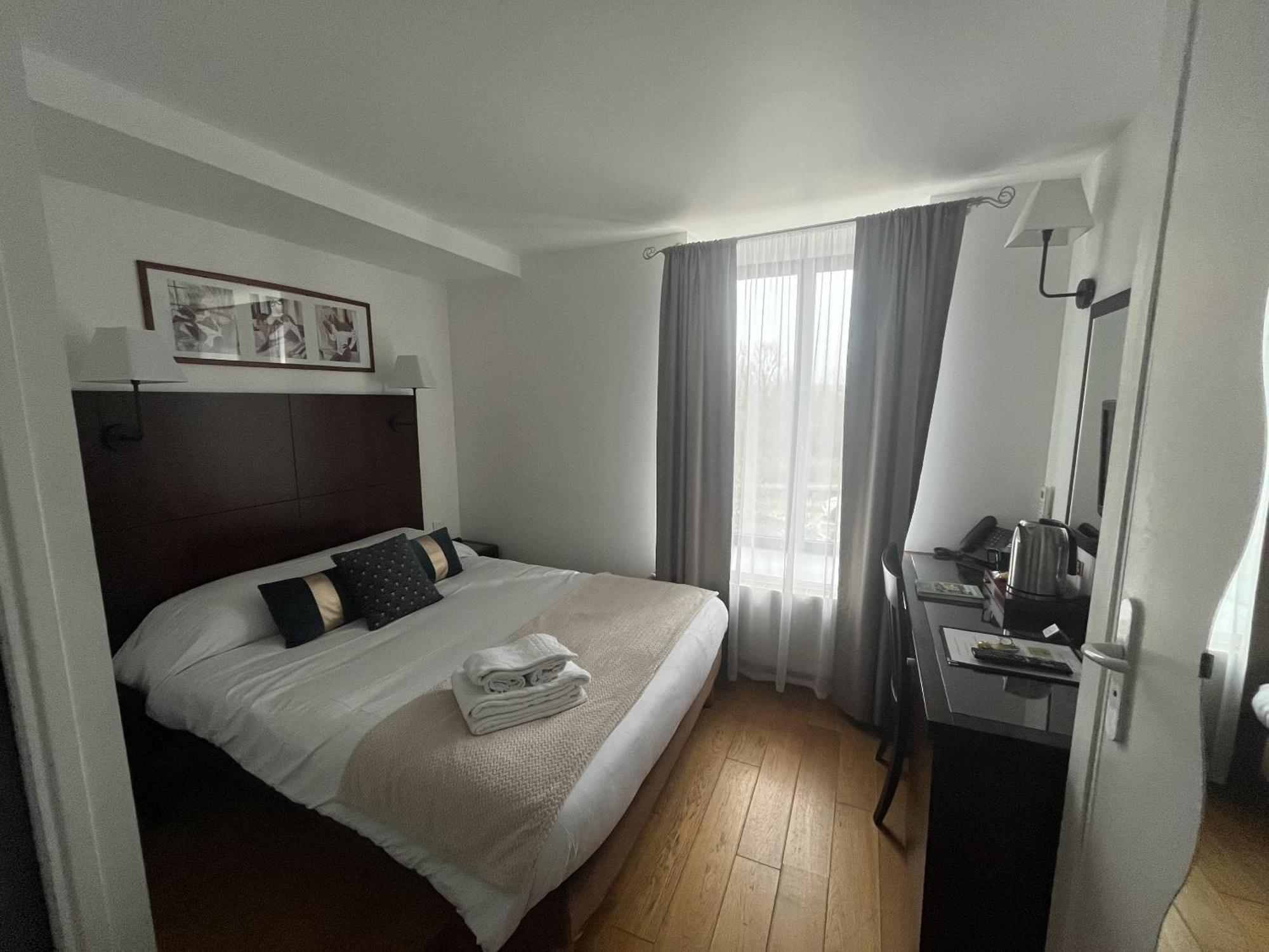 Logis Le Marronnier Hotel Buffon Room photo