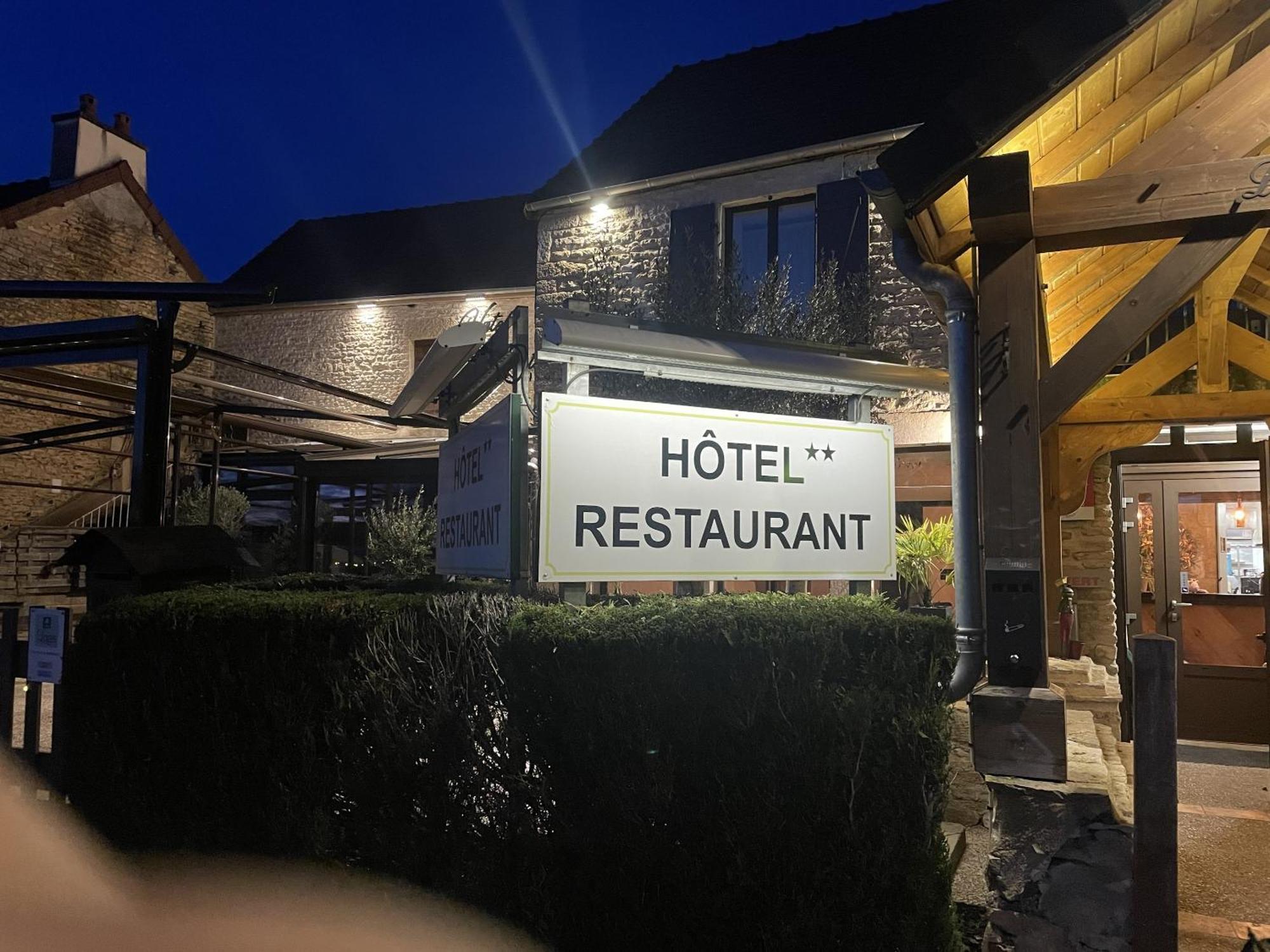 Logis Le Marronnier Hotel Buffon Exterior photo